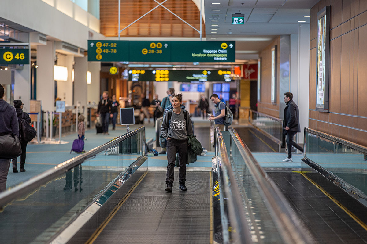 Women's travel pants (walking through airport)